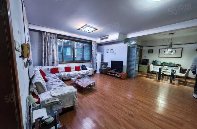 湖边50 凤凰台 市医院附近精装大平层 错层设计三室朝阳