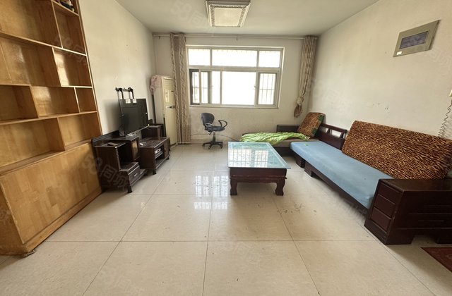 振兴东路 欧景丽都超大三居室 户型好 采光好 带地下室，急售