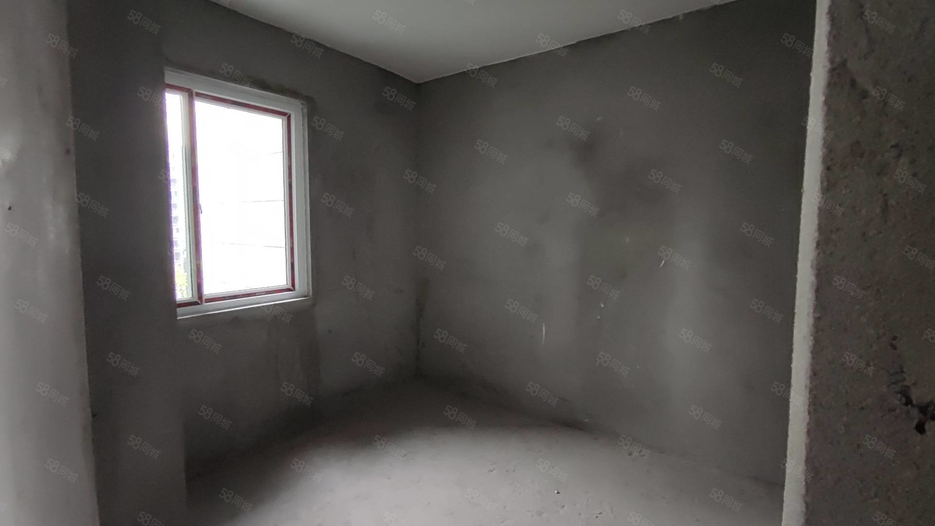 常隆花园3室2厅2卫121.73㎡南62万