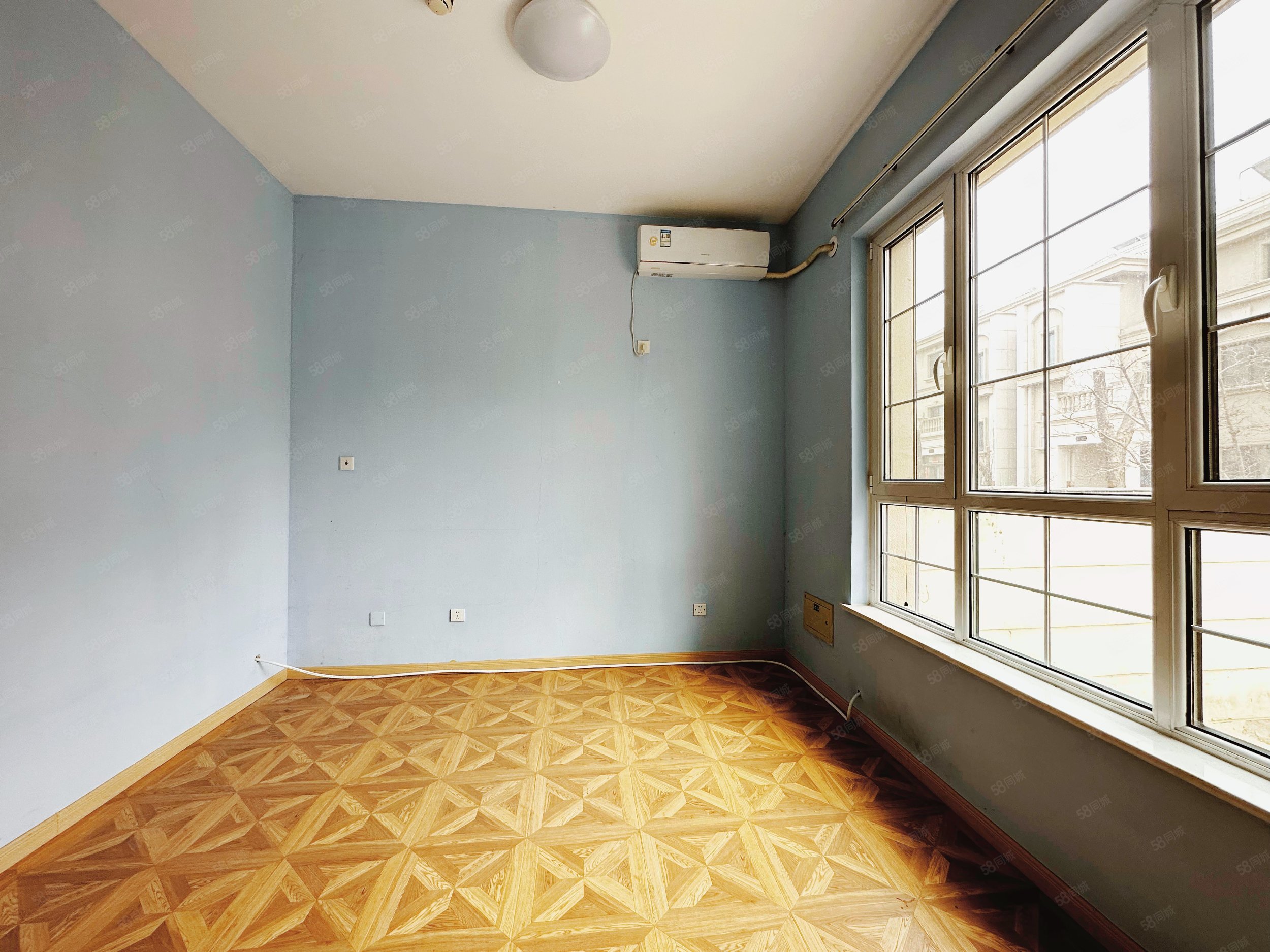 魯能7號別墅(西區(qū))5室2廳3衛(wèi)343㎡南北988萬