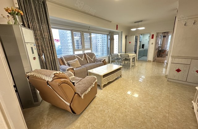 阿卡五期 精装边户三室 采光好 户型好 房东急售