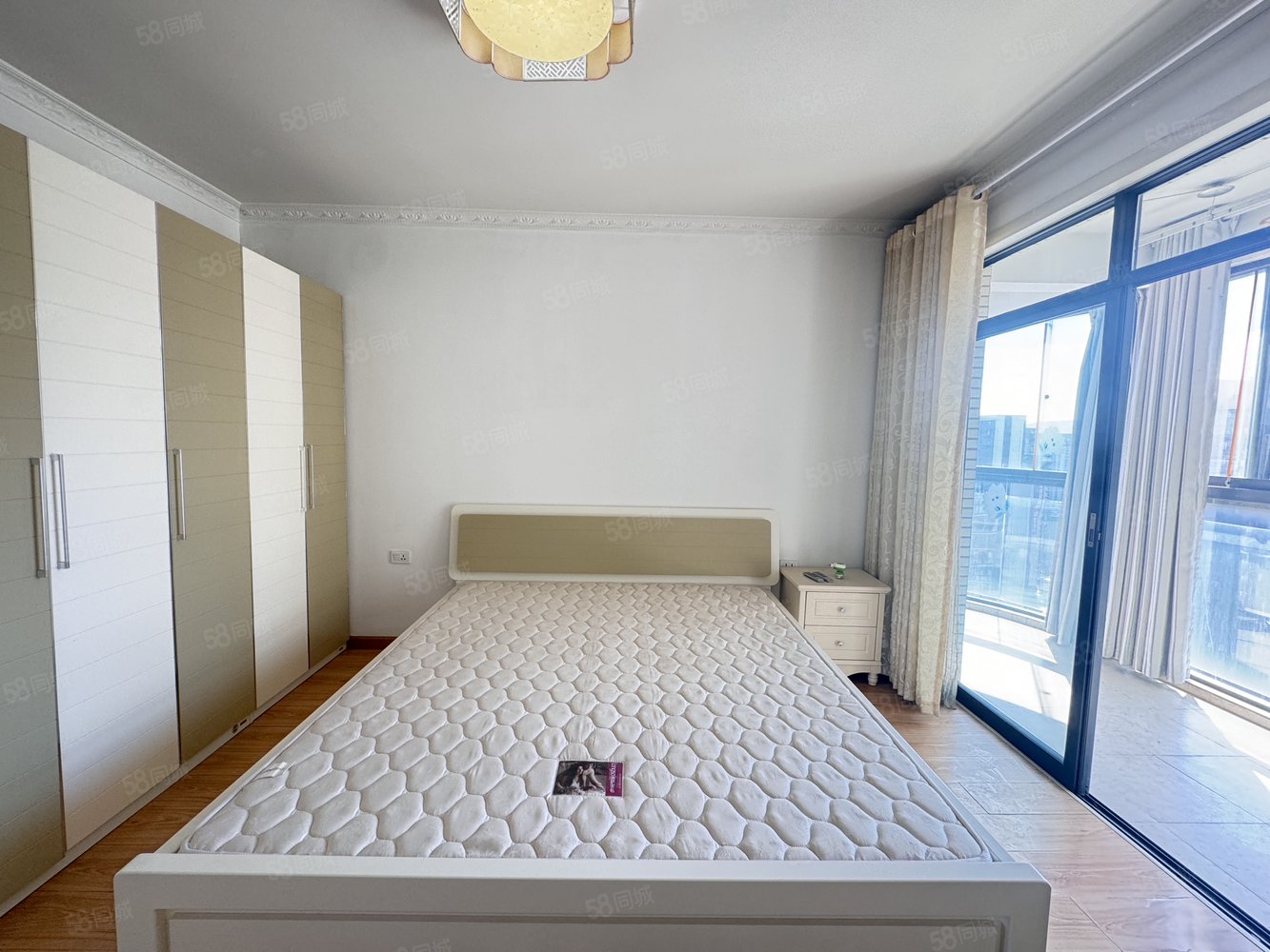 凤凰香郡3室2厅1卫90㎡南48万