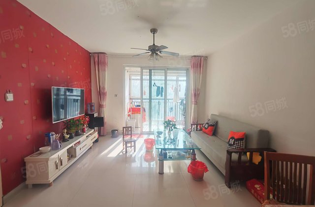 站前街附近，西湖馨苑电梯3室2厅免大税。