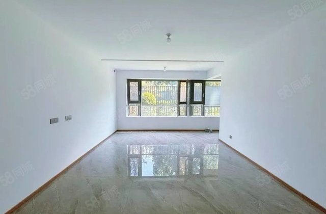 东昌壹号院 三叶草双阳台， 南排采光  好，东边户随时看房