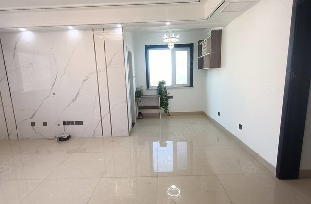 婚房精装 锦绣学府旁3室2卫 东边户！带储 总高18 次顶层