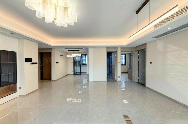 中粮奥体壹号一期3室2厅129.71㎡153万二手房图片