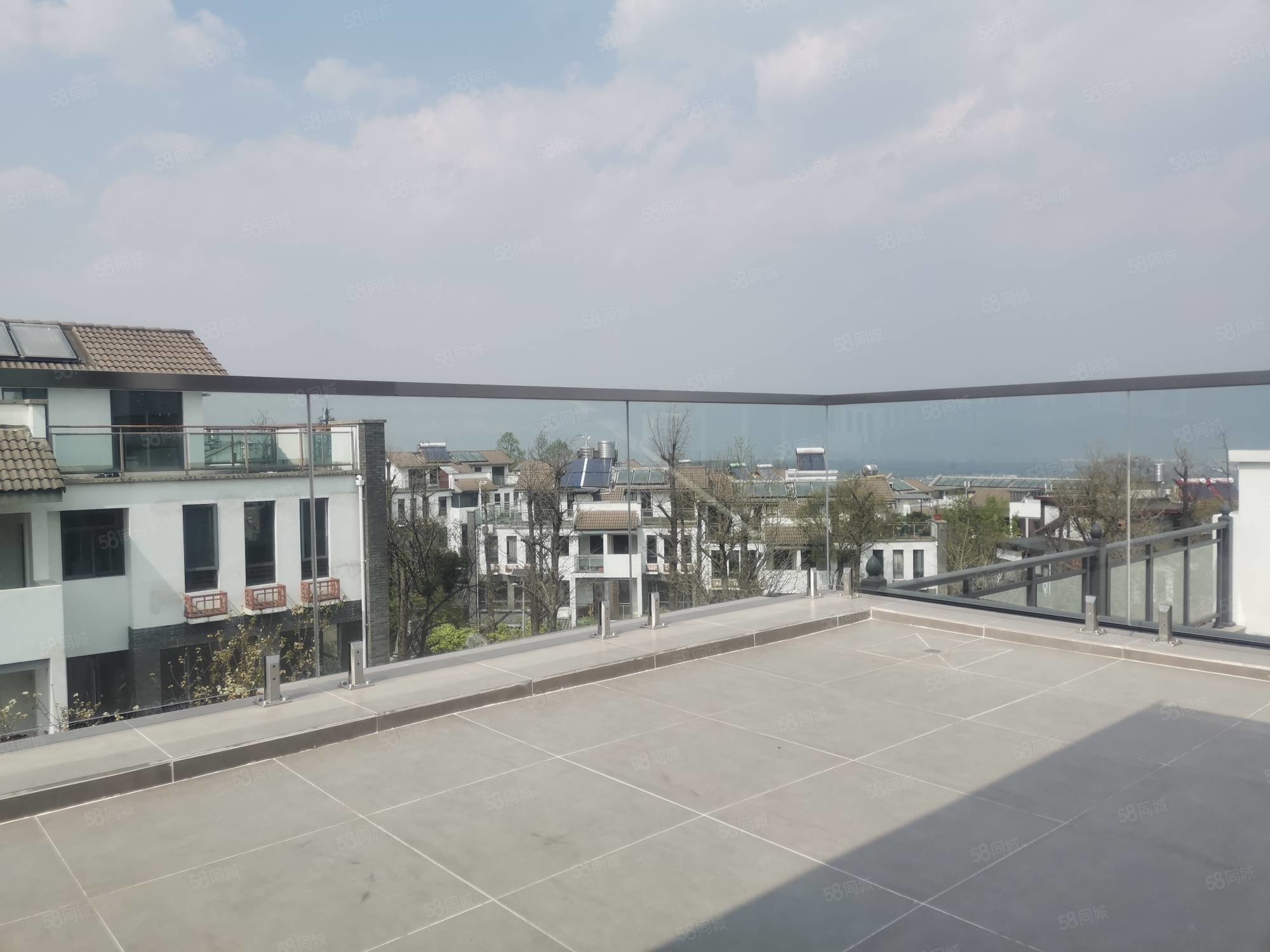 大理山水间(别墅)5室3厅4卫208㎡南北560万