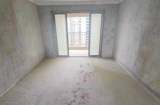 朗贤奥特莱斯小镇3室2厅114.78㎡60万二手房图片