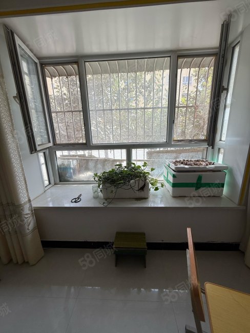 种业佳苑3室2厅1卫108.6㎡南北30.8万