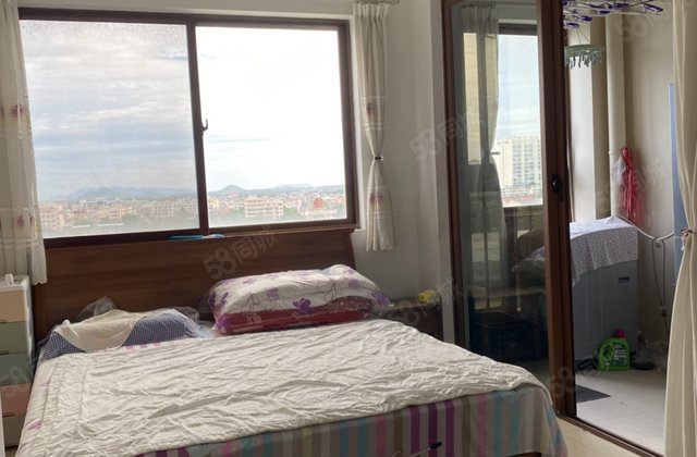 鸿坤理想海岸1室1厅50㎡35万二手房图片