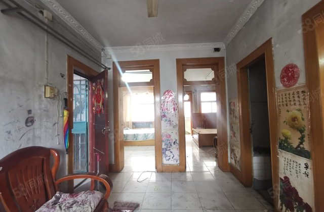 外国语 文轩附近 建行家属院 二楼