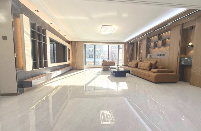 名门嘉园4室2厅211.77㎡118万二手房图片