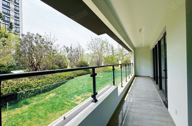 --城市芳华新房未住  三室三厅可隔四室