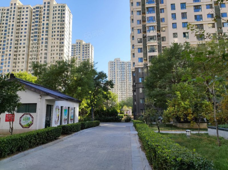 京南一品2室2厅1卫110.81㎡南155万