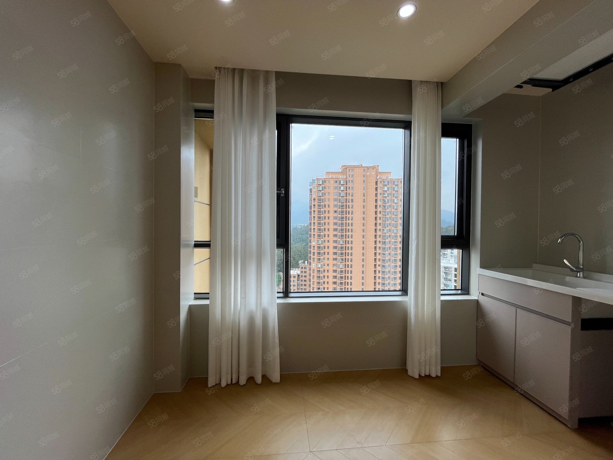 万秀城二期3室2厅1卫102㎡南北76万