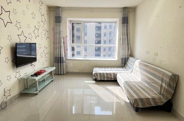 月季公园旁 三室两厅  紧靠燕山路 文轩中学 交通方便