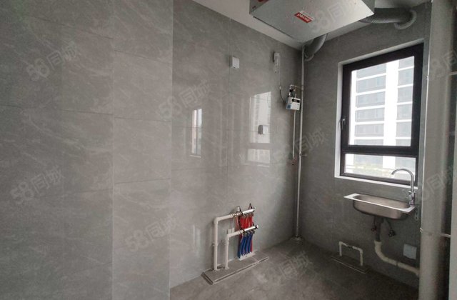 南北通透 128平 民生海通城市芳华 3室2厅 采光好 周边