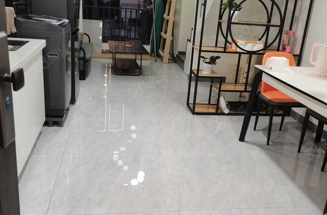 菁蓉滨湖湾观澜府(商住楼)1室1厅36.59㎡36万二手房图片