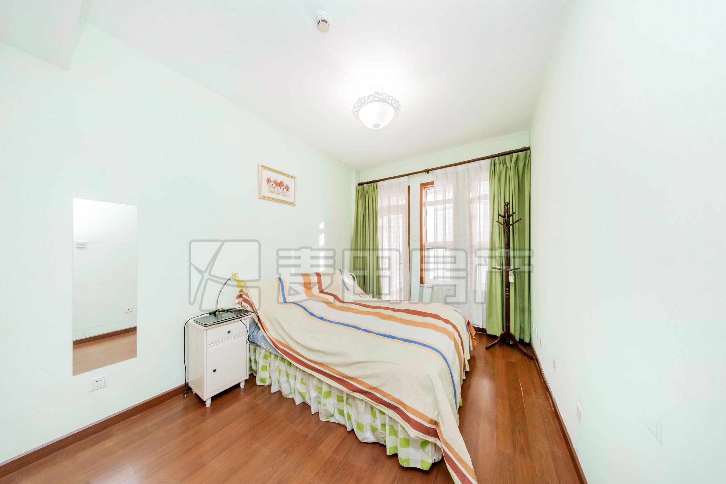 雪梨澳鄉(xiāng)(別墅)4室2廳3衛(wèi)185.04㎡南北1430萬