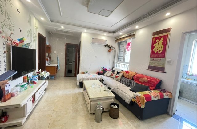 星光中央丽都 91平 简单装修 电梯房 朝南 看房方便 有钥