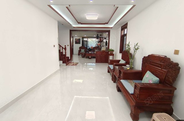 城市主人！双拼别墅！精装修！已加装电梯！停车方便！  一套