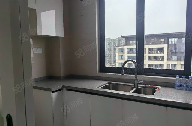 东渡玺悦4室2厅136.28㎡283万二手房图片