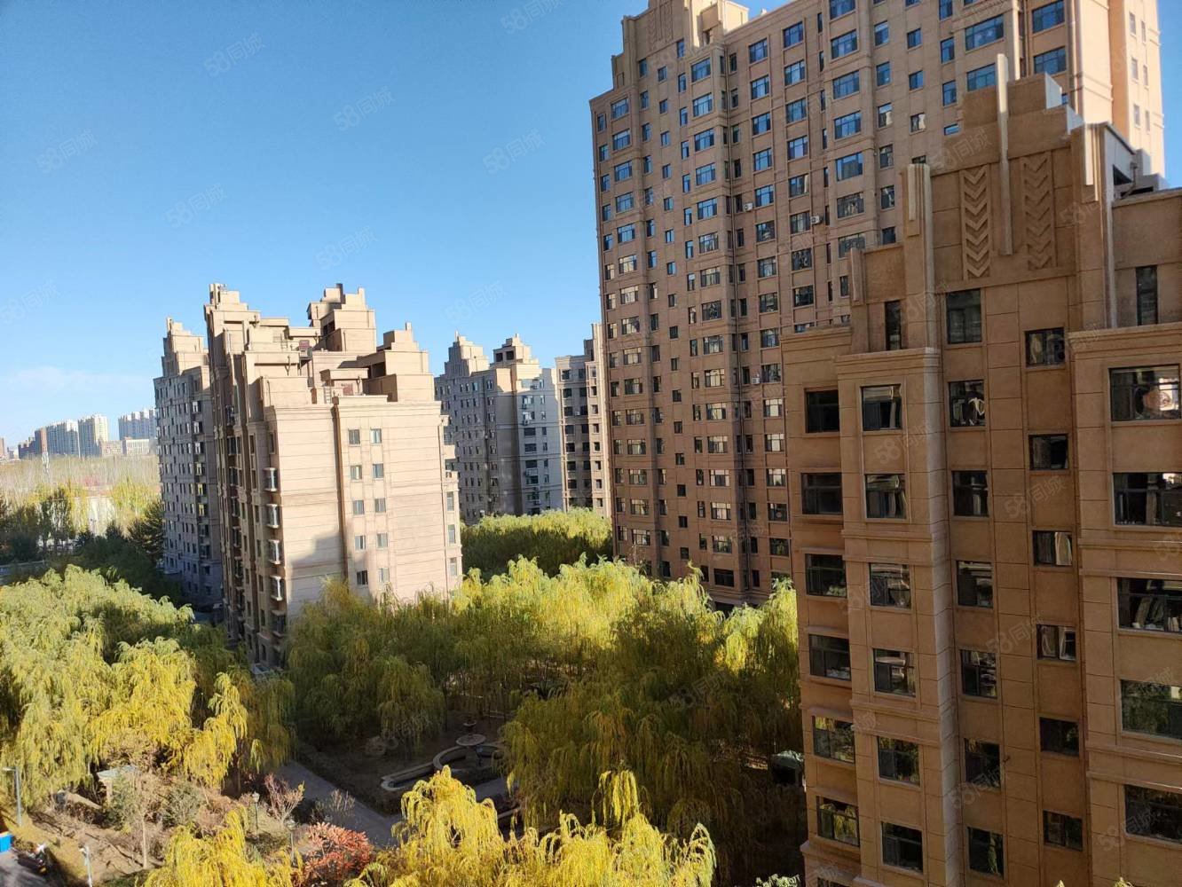 西区高档社区经纬公寓电梯好楼层130平米大三居90万