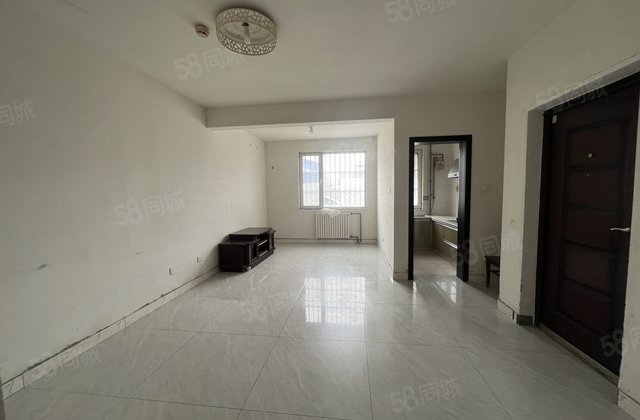 安民小区 交工没几年水城雅居  房 三室 价格可议 水城雅居