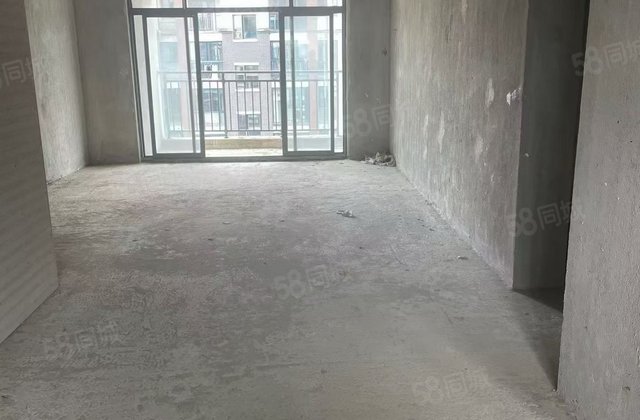 春秋盛苑3室2厅132.97㎡64万二手房图片
