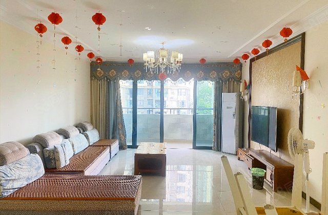 恒大雅苑4室2厅160㎡94万二手房图片