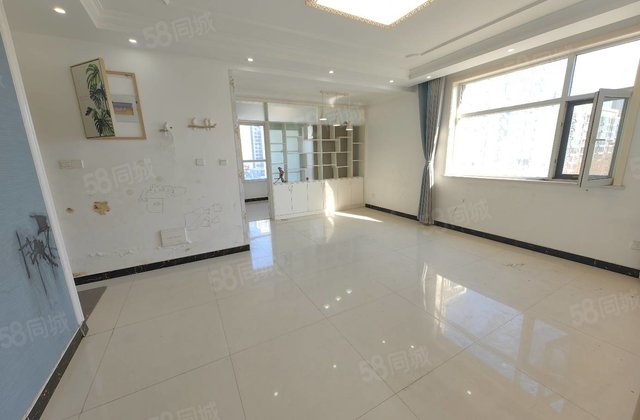 南北通透 三居 装修好 出行方便 水晶丽城 房龄新 东边户储