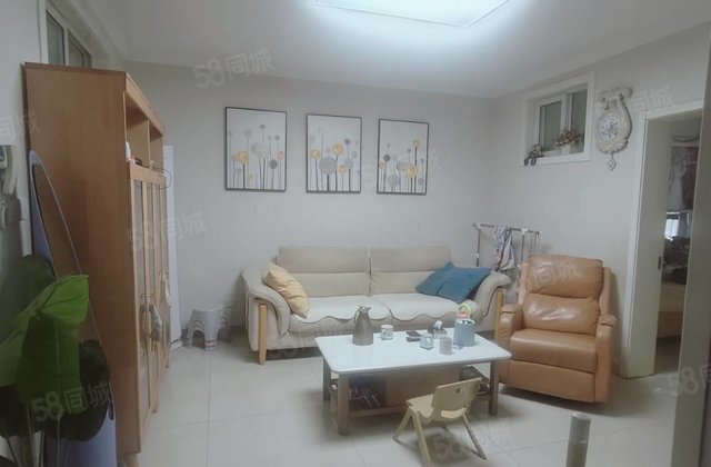 水岸新城新城邦九中！一楼带院精装修干净！免大税南北通透