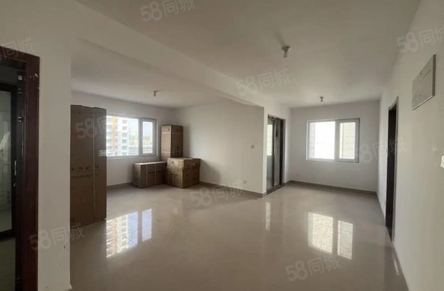 东昌湖边 岳庄御府，新房未住，146平，房东诚心出售