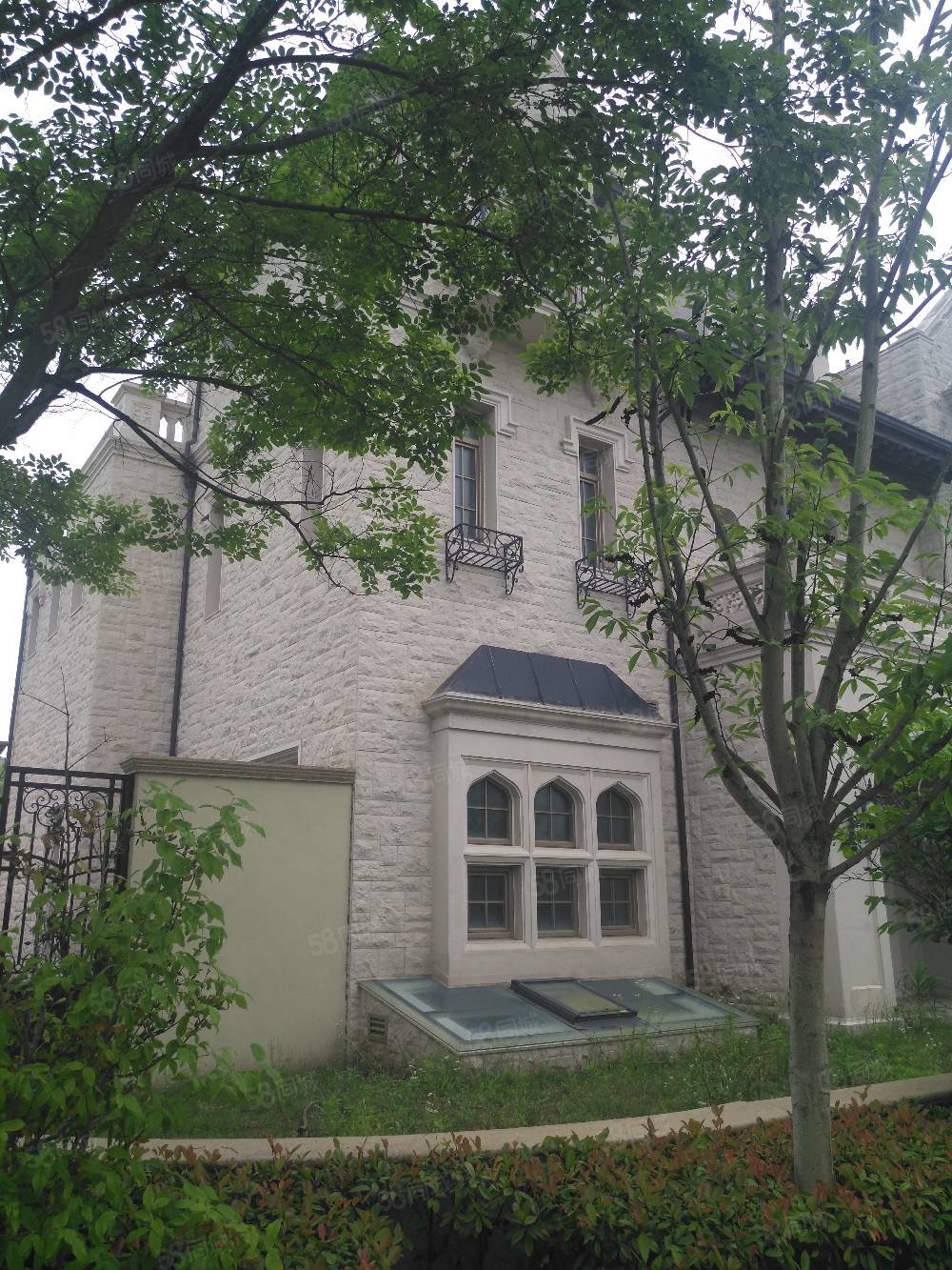 鲁信半岛美庐5室2厅3卫607㎡南北1899万