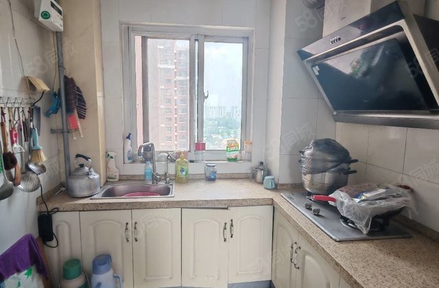 徒外河旁 莲湖新城水岸花语 精装两室东边户 看房方便