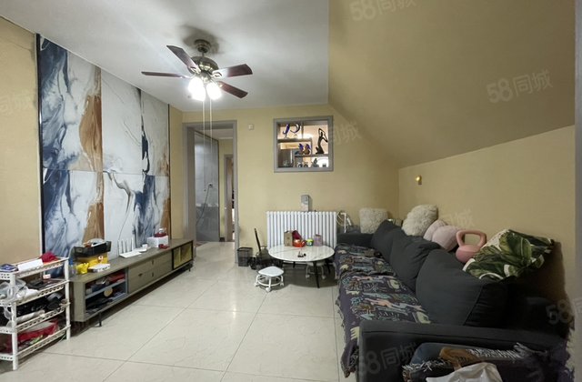 东昌总校 一类一 33 一口价 因房东在济南发展 急需腾钱