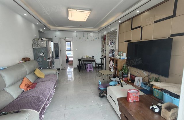 急售 前排双阳台 免大税带车位 户型方正南北通透 阿尔卡迪亚