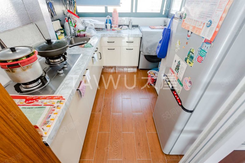 巨峰家苑1768弄商圈成熟临地铁交通便捷精装好房