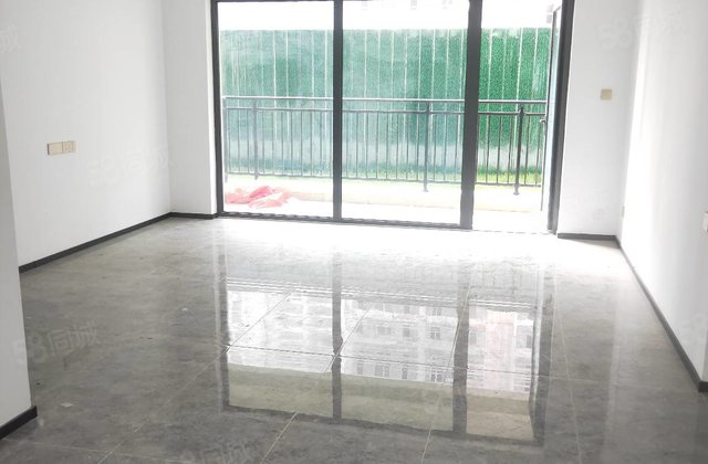 新房未住!碧桂园云麓九里，一楼带下沉庭院280平精装修