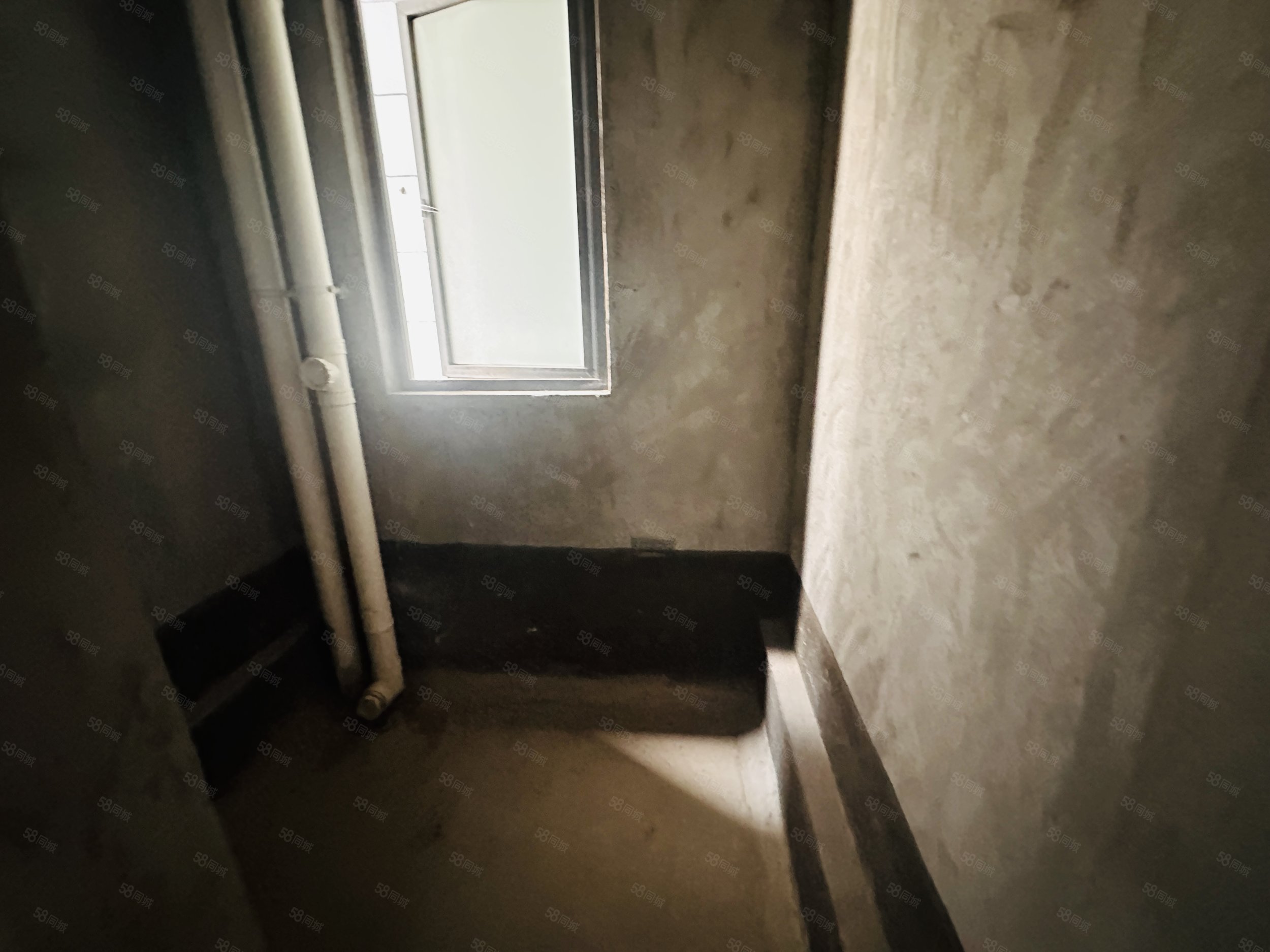 香山苑小区(张湾)3室2厅2卫106㎡南北78万