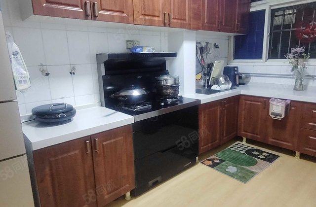 公园南中央帝景南萃苑小区中层可按揭停车方便