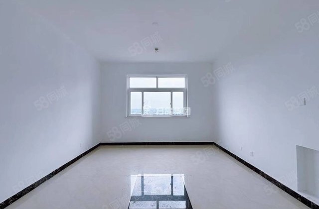 滨河社区 电梯好楼层边户南北通透 1梯2户有证可按揭