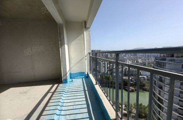 半岛豪苑3室2厅117㎡45.6万二手房图片