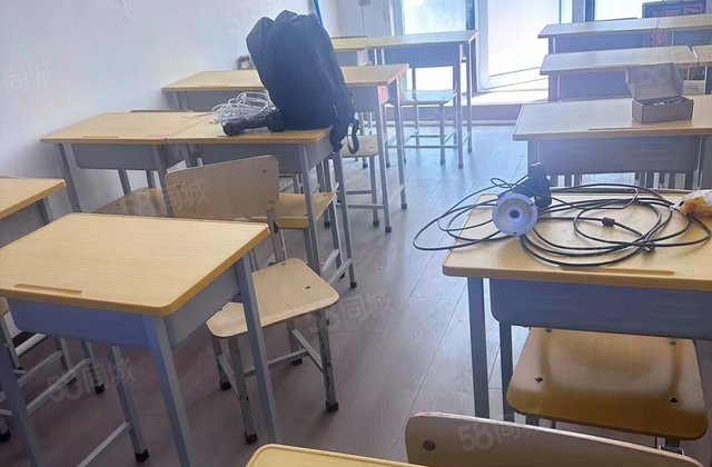 复兴街10号小区3室1厅82㎡65万二手房图片