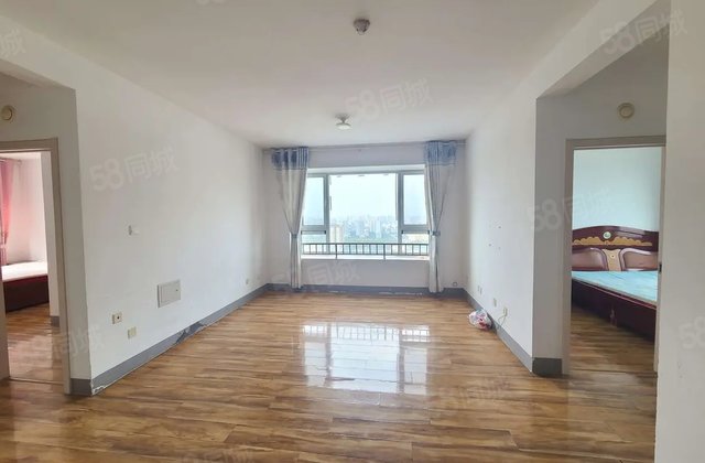 房东急售 17万办完 昌润莲城 三室西边户 免大税带车位储