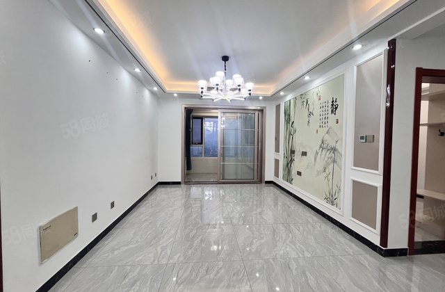 急售 二中南邻 锦绣学府精装三室双卫东边户，