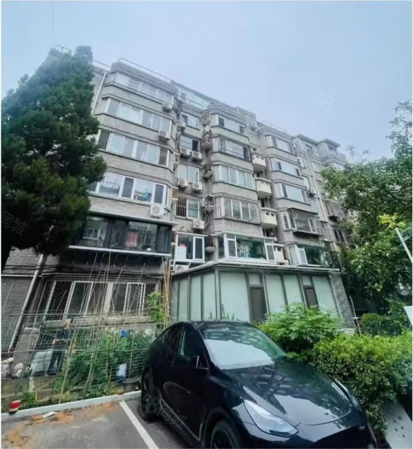 長安花園3室1廳1衛(wèi)62.37㎡南北247.5萬