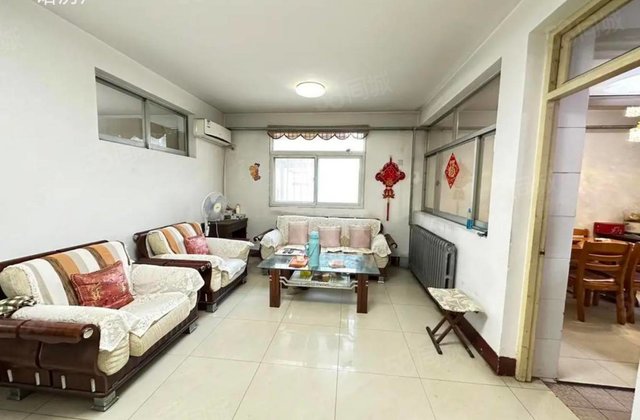 中通家属院 水晶丽城 阿尔卡迪亚 云麓九里 七中 亿丰广场