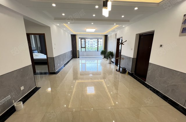 东关国际东区,精装四叶草户型,老文轩,双阳台,免大税,可按揭