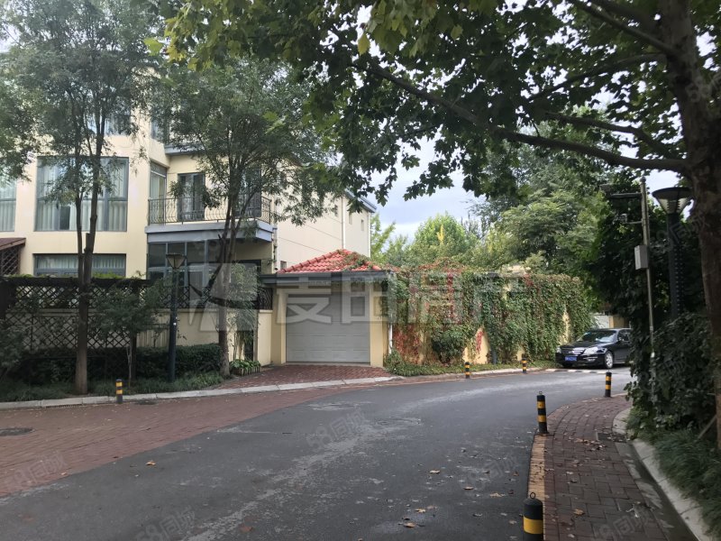 雪梨澳鄉(xiāng)(別墅)4室2廳4衛(wèi)214.85㎡南北1526萬(wàn)